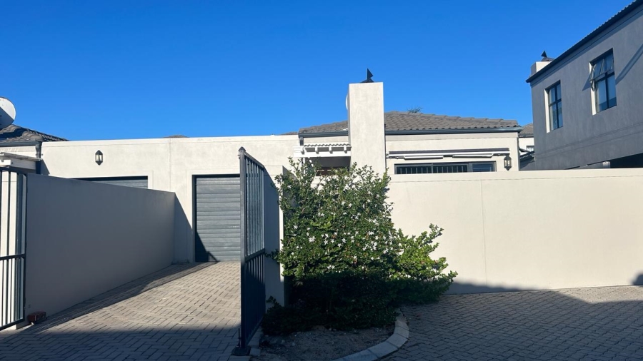 3 Bedroom Property for Sale in Parklands North Western Cape